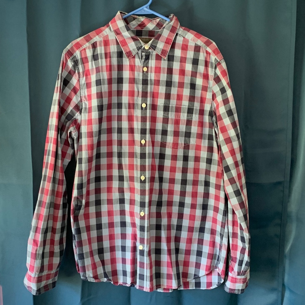 Gap men's plaid dress shirt